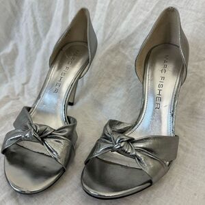 Marc Fisher Women's Surelle Leather Bow Silver Stiletto Heels Sandals 7